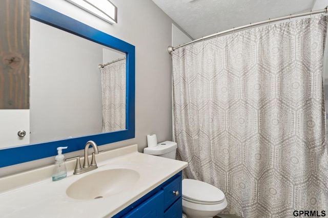 3512 Leawood Drive, Bellevue, NE 68123