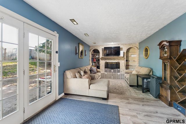 3512 Leawood Drive, Bellevue, NE 68123