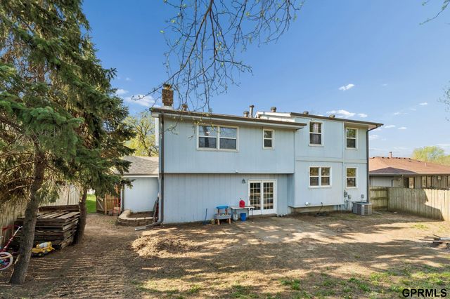 3512 Leawood Drive, Bellevue, NE 68123