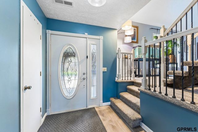 3512 Leawood Drive, Bellevue, NE 68123