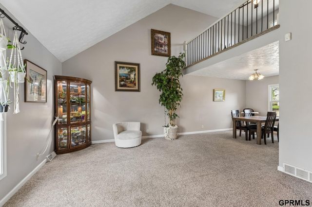 3512 Leawood Drive, Bellevue, NE 68123