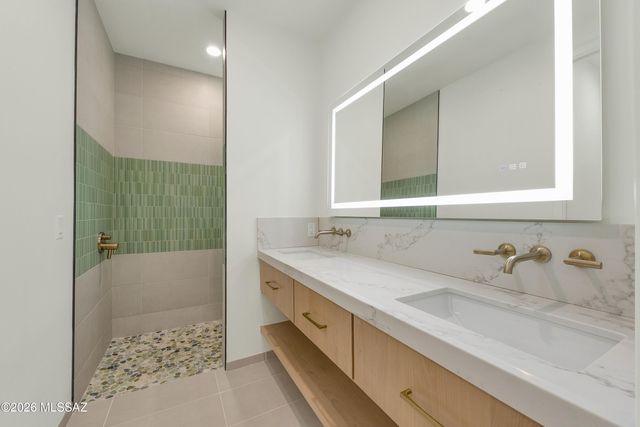 3837 E Calle Cortez, Tucson, AZ 85716