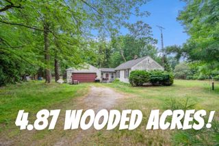 1103 W Mt Garfield Road, Norton Shores City, MI 49441