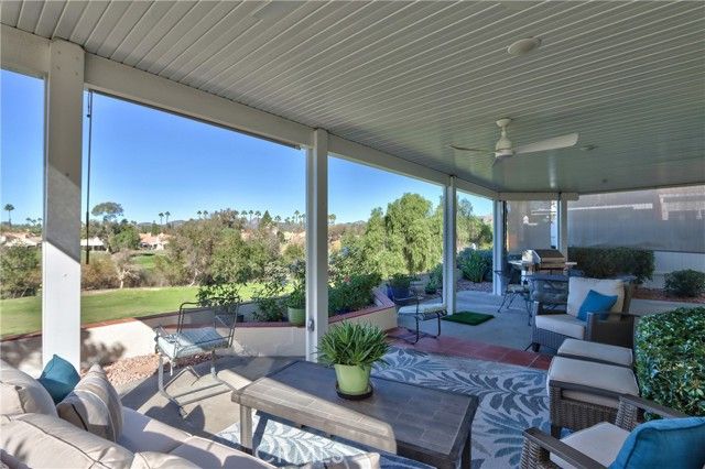 40581 Via Amapola, Murrieta, CA 92562