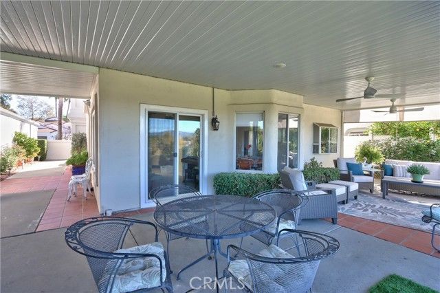 40581 Via Amapola, Murrieta, CA 92562