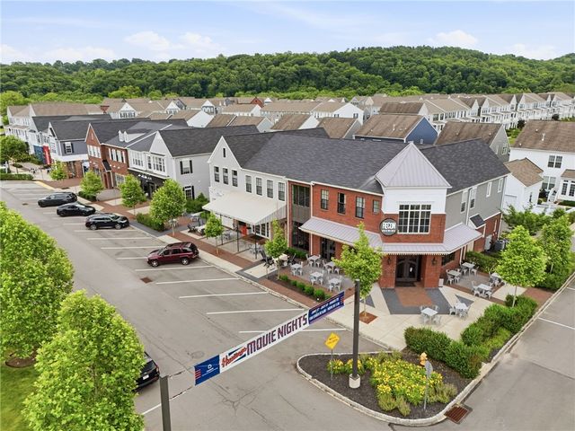 3023 Howell Dr, Bridgeville, PA 15017