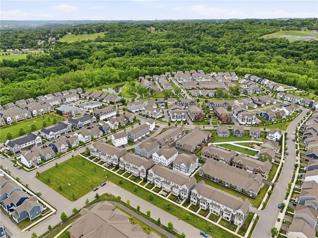 3023 Howell Dr, Bridgeville, PA 15017