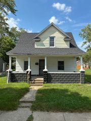 1105 Queen Street, South Bend, IN 46616