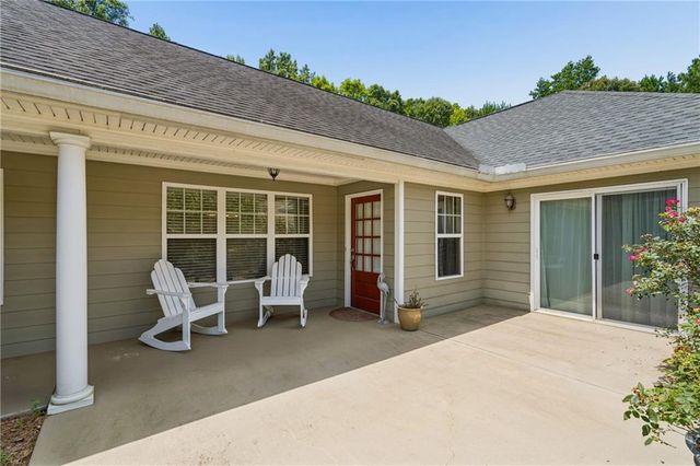 162 Cottage Club Drive, Locust Grove, GA 30248