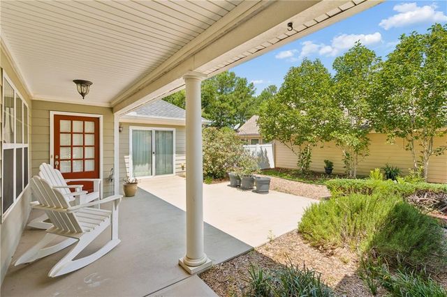 162 Cottage Club Drive, Locust Grove, GA 30248