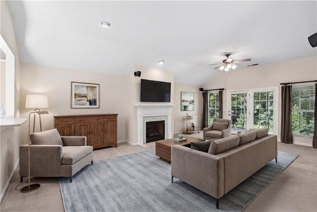 162 Cottage Club Drive, Locust Grove, GA 30248