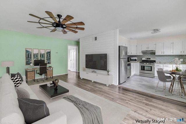 56 Carriage Path South 56, Milford, CT 06460