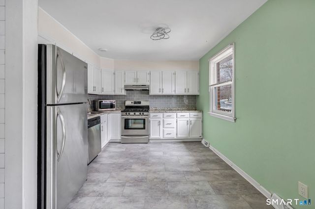 56 Carriage Path South 56, Milford, CT 06460