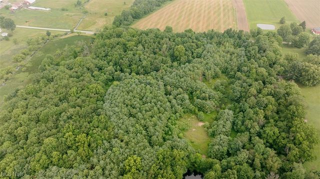 6604 W Middletown Road, Canfield, OH 44406