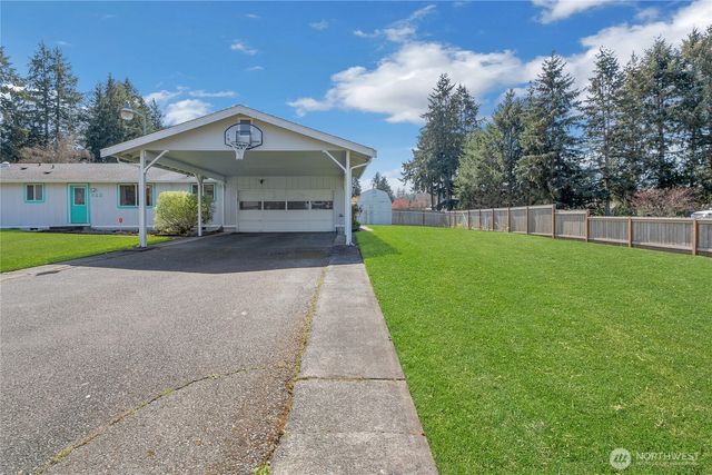 922 140th St E, Tacoma, WA 98445