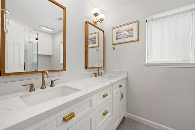 10626 Holly Springs Drive, Houston, TX 77042
