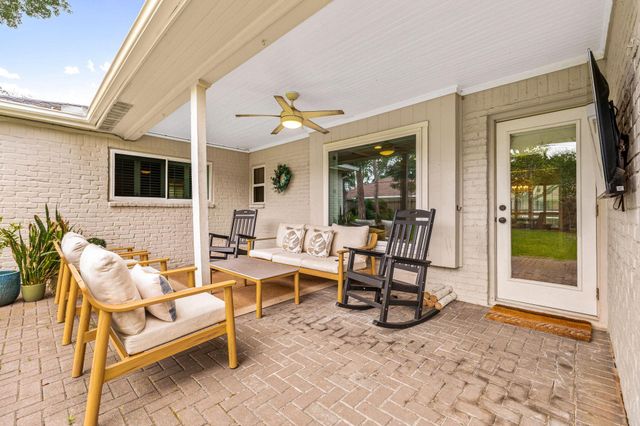 10626 Holly Springs Drive, Houston, TX 77042