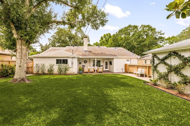 10626 Holly Springs Drive, Houston, TX 77042