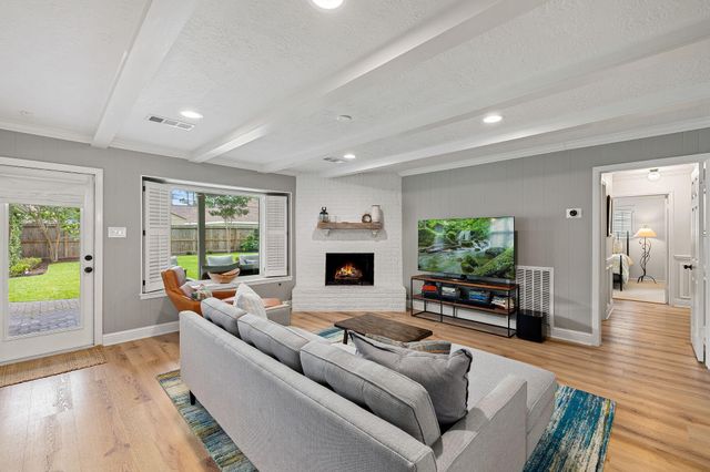 10626 Holly Springs Drive, Houston, TX 77042