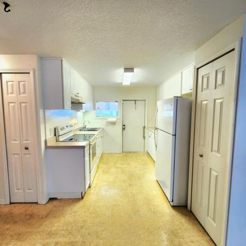 9 Margarita Lane, Port St. Lucie, Port St Lucie, FL 34952