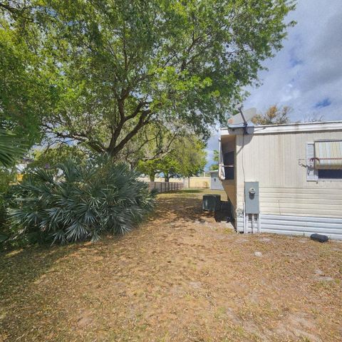 9 Margarita Lane, Port St. Lucie, Port St Lucie, FL 34952