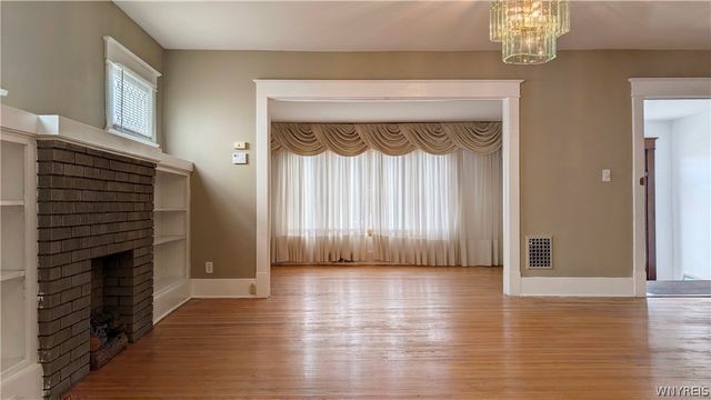 88 Commonwealth Avenue, Buffalo, NY 14216