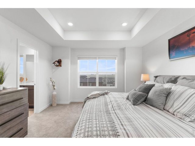 768 Harvard St, Johnstown, CO 80534