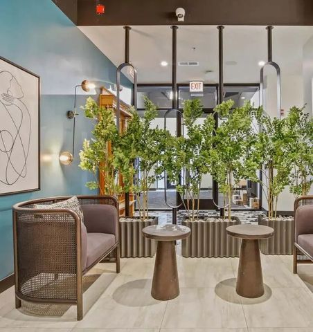 1211 N LASALLE Street 501, Chicago, IL 60610