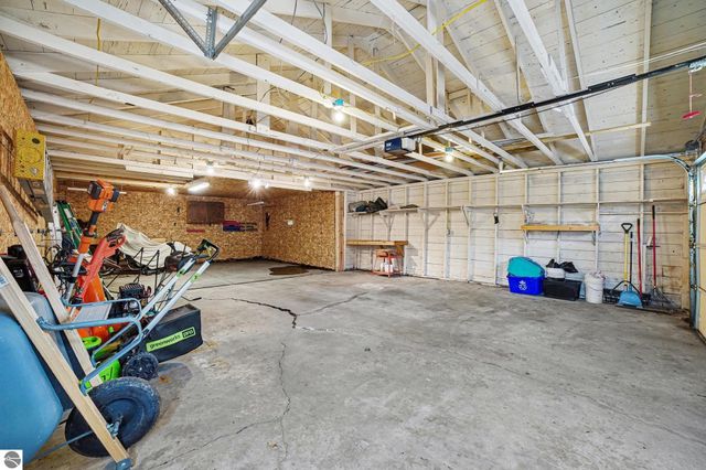 720 Wright Avenue, Alma, MI 48801