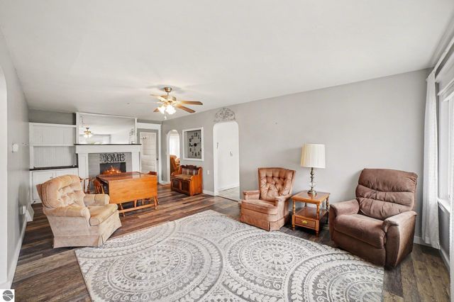 720 Wright Avenue, Alma, MI 48801