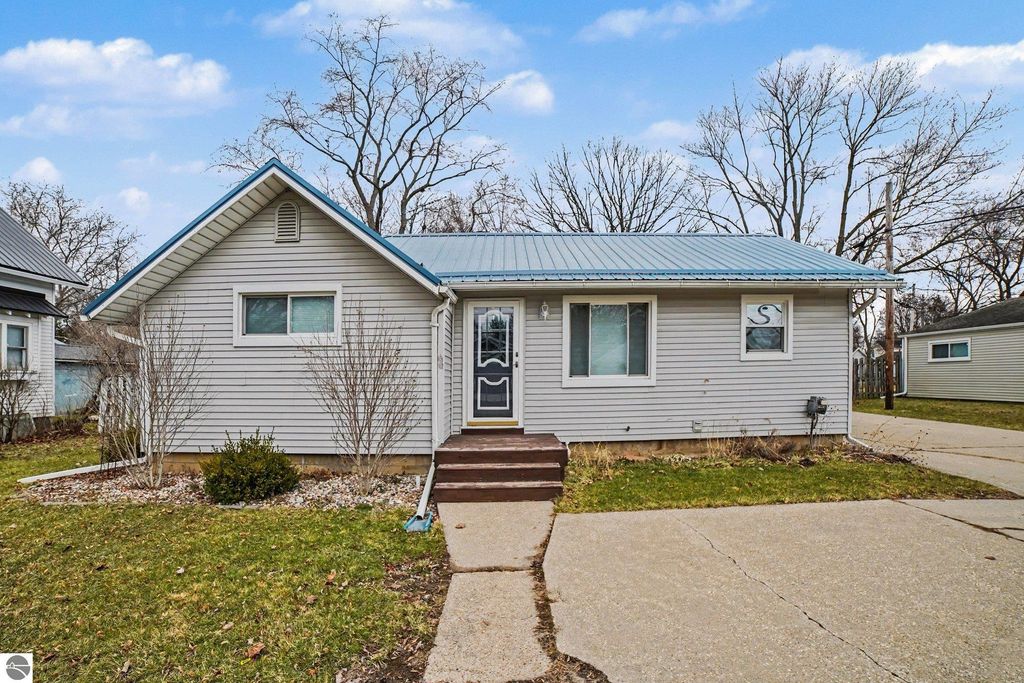 Image 34 of property listing at 720 Wright Avenue, Alma, MI 48801