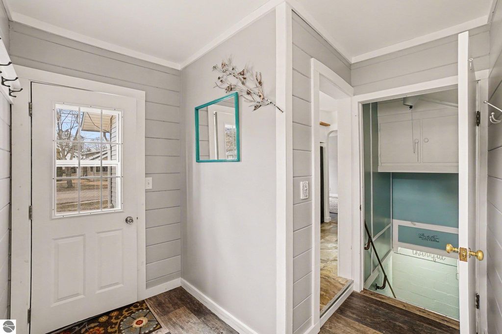 Image 9 of property listing at 720 Wright Avenue, Alma, MI 48801