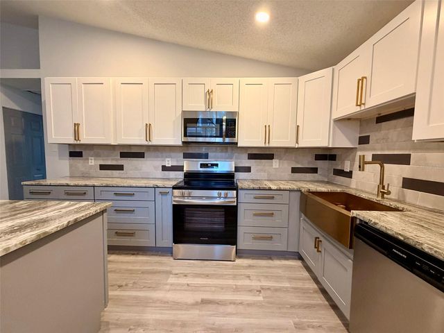 2416 HOUNDS TRAIL, Palm Harbor, FL 34683