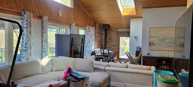 10953 Westview Lane, Mequon, WI 53092