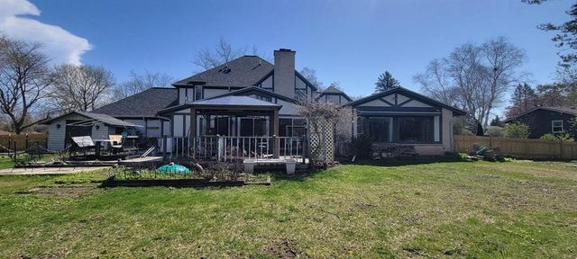 10953 Westview Lane, Mequon, WI 53092