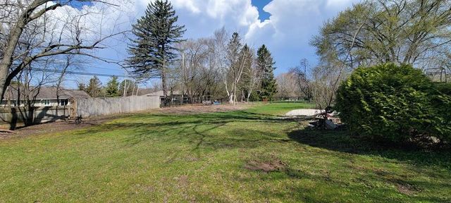 10953 Westview Lane, Mequon, WI 53092