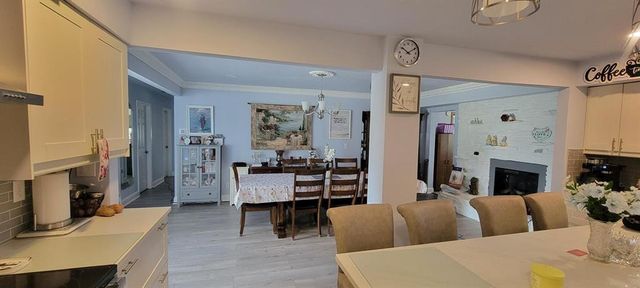 10953 Westview Lane, Mequon, WI 53092
