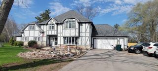 10953 Westview Lane, Mequon, WI 53092