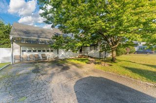 60 Meadow Lane, Lawrence, NY 11559