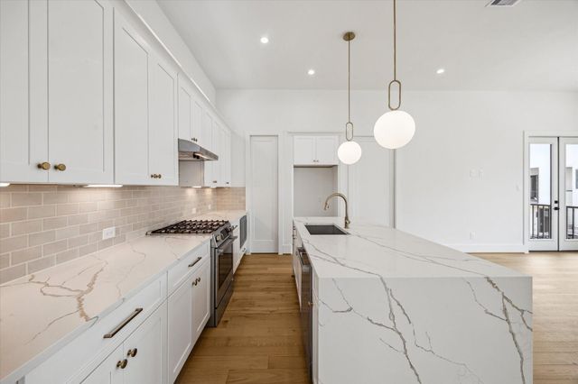 2225 Dennis Street, Houston, TX 77004