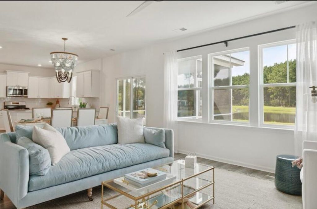 Image 11 of property listing at 1040 Lettered Olive Way, Summerville, SC 29485