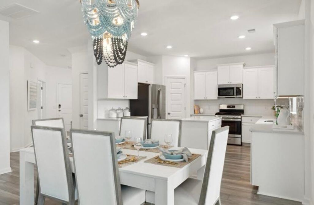 Image 12 of property listing at 1040 Lettered Olive Way, Summerville, SC 29485