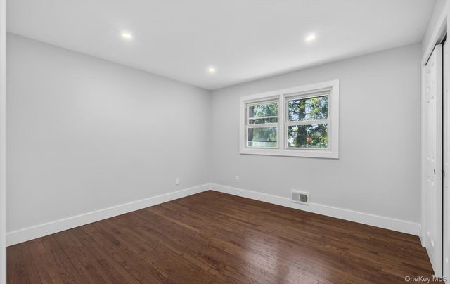 436 15th Street, West Babylon, NY 11704