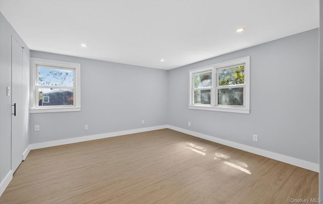 436 15th Street, West Babylon, NY 11704
