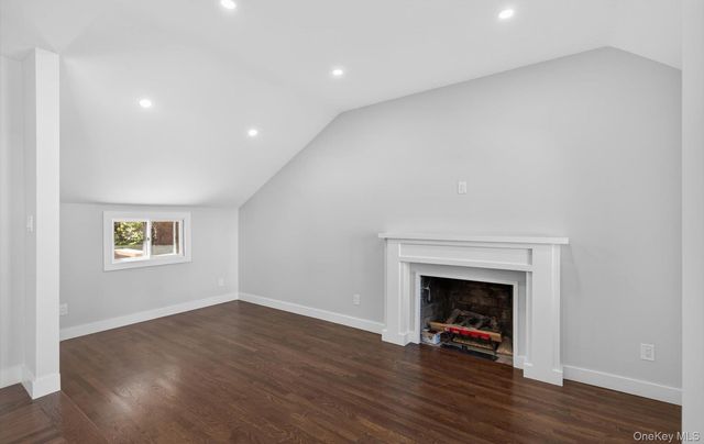 436 15th Street, West Babylon, NY 11704