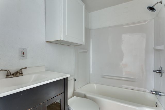 2625 Frazier Avenue, Fort Worth, TX 76110