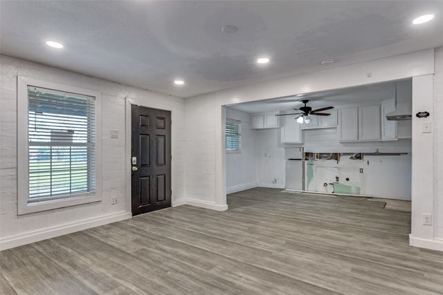 2625 Frazier Avenue, Fort Worth, TX 76110