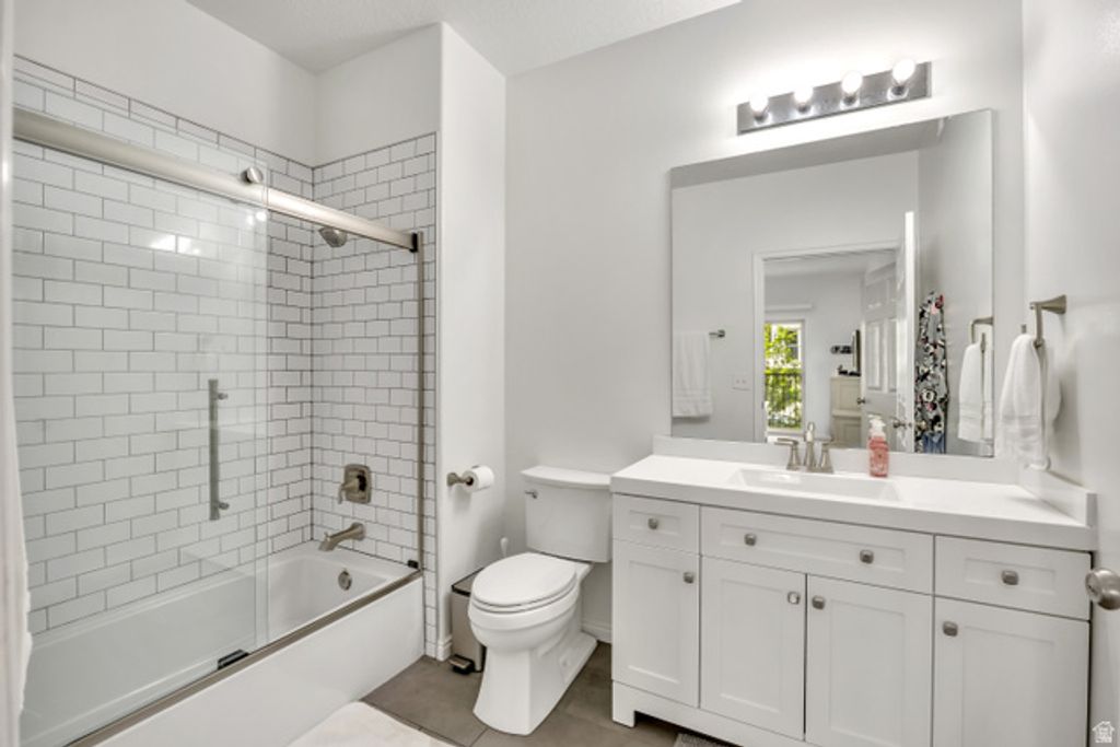 Image 12 of property listing at 170 ALBION VILLAGE WAY #201, Sandy, UT 84070