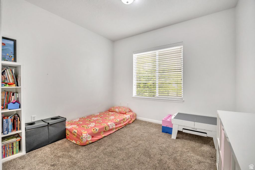 Image 14 of property listing at 170 ALBION VILLAGE WAY #201, Sandy, UT 84070