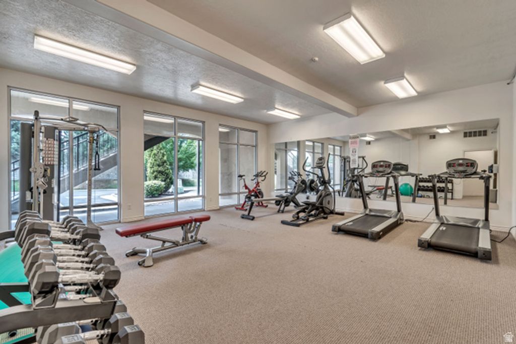Image 23 of property listing at 170 ALBION VILLAGE WAY #201, Sandy, UT 84070
